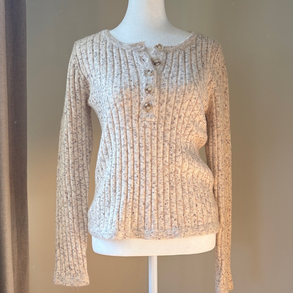 Heartloom Ribbed Knit Sweater in Beige